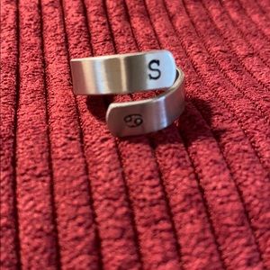 Custom ring